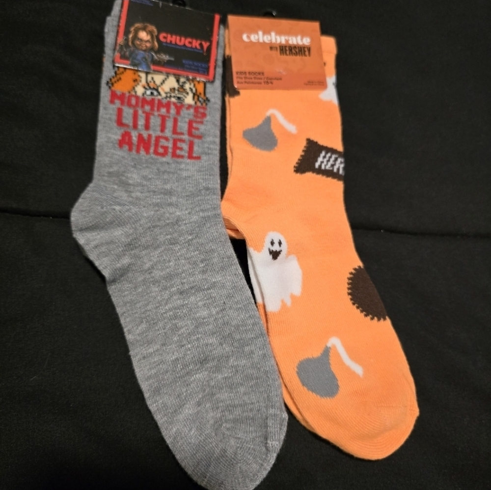 Chucky Hersheys Candy Halloween Socks‎ Gray Orange NWT Size 10-4